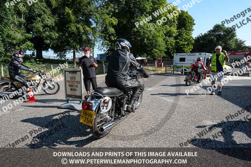 cadwell park;cadwell park photographs;cadwell trackday photographs;enduro digital images;event digital images;eventdigitalimages;peter wileman photography;racing digital images;trackday digital images;trackday photos
